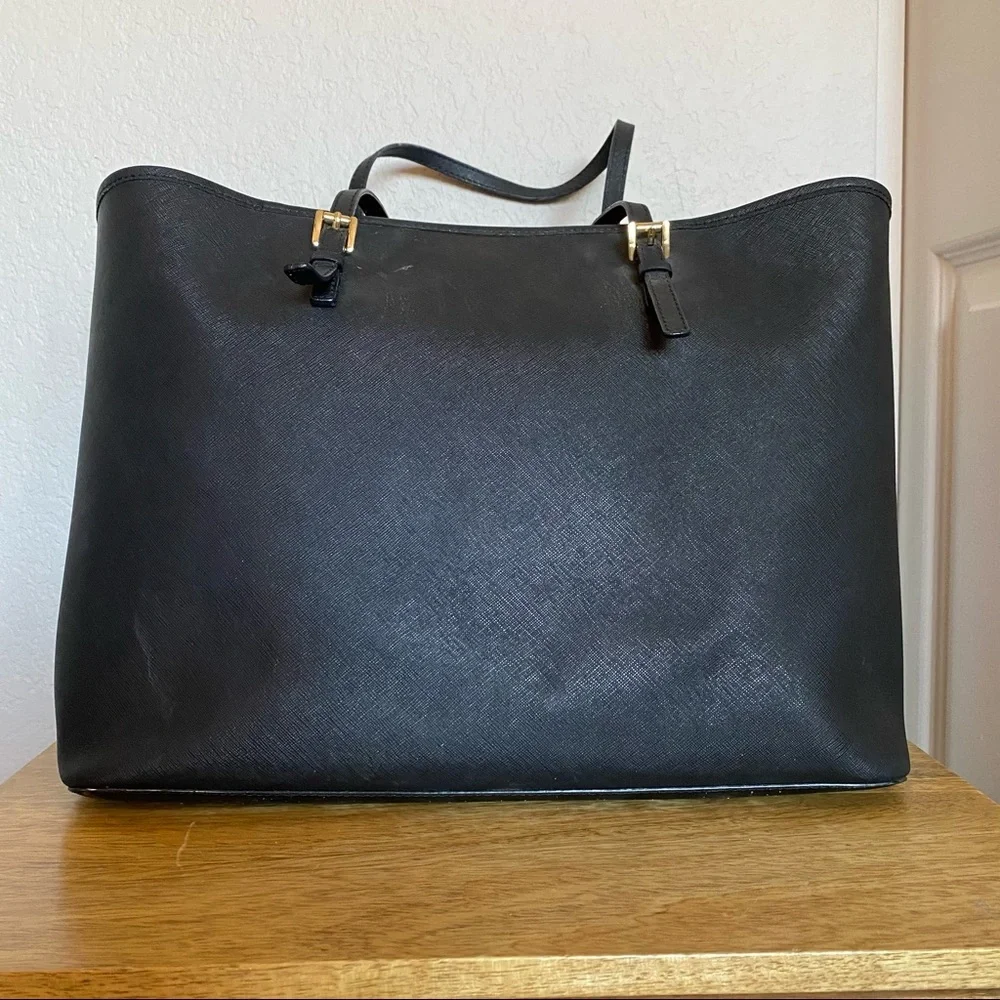 Women’s Michael Kors classic black leather tote handbag